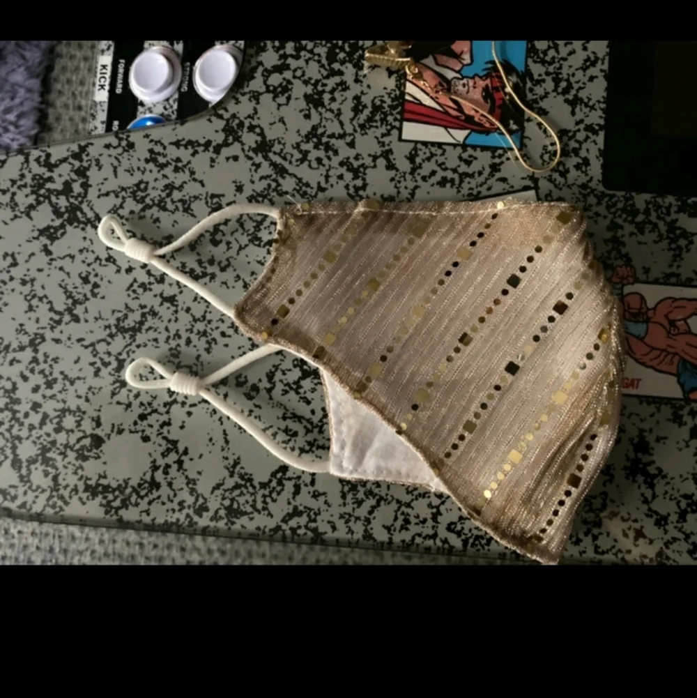 Glammed mask